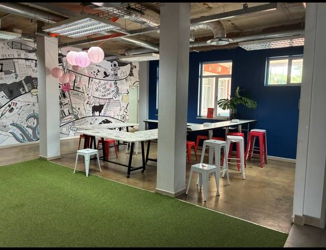 2,000M² OFFICE TO LET IN LA LUCIA